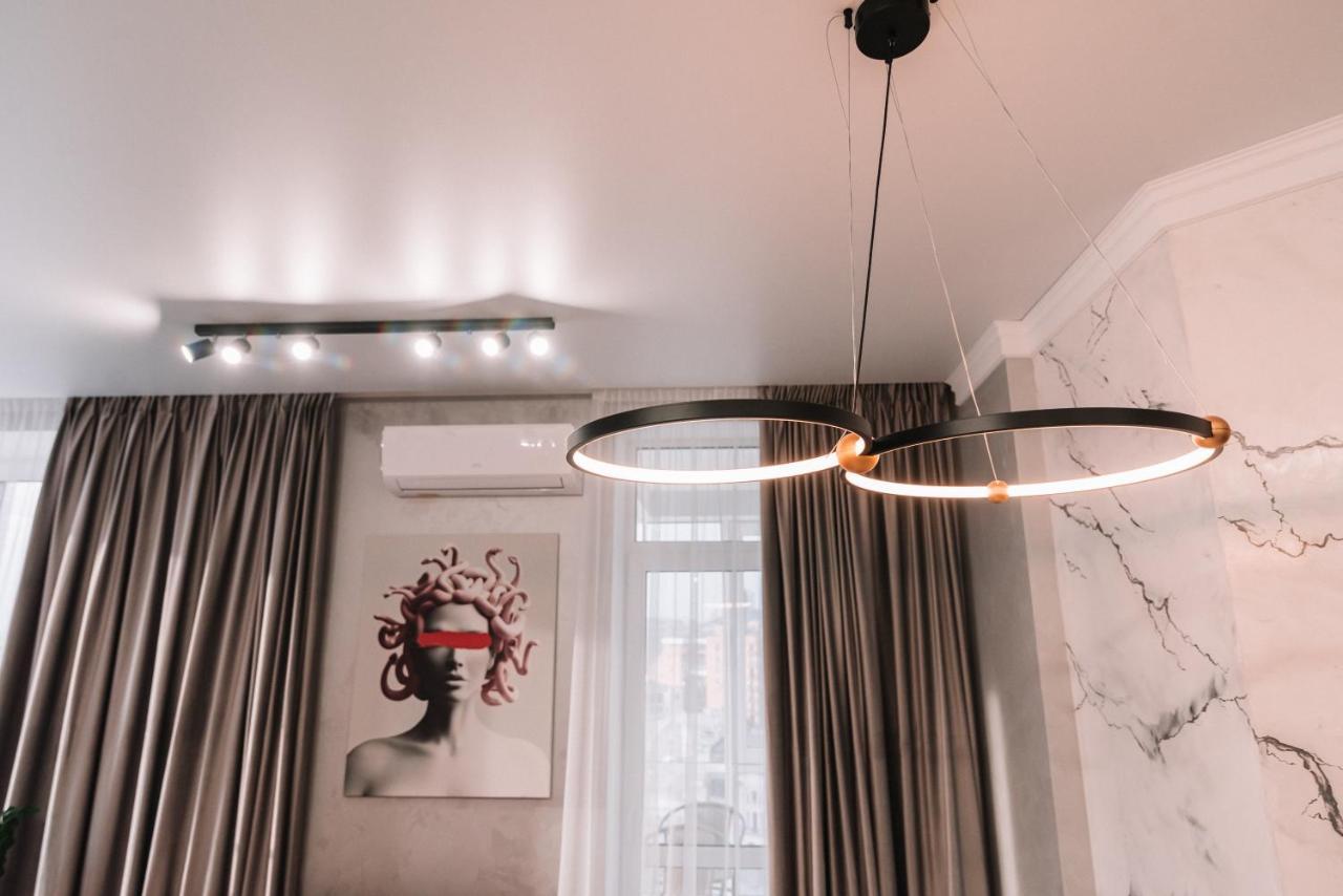 Royal Tower Vip Smart Apartments 4 Киев Экстерьер фото